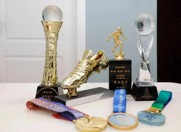 苗润东左路爆破助队破门 徐州姆巴佩称号引热议