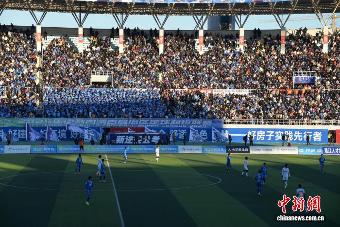 草原足球狂欢点燃通辽 通辽呼和浩特决战引爆科