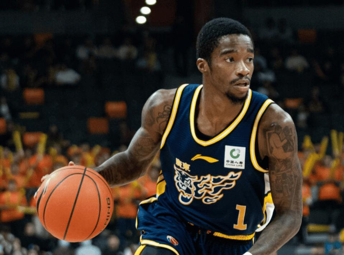 杜锋复出后广东队遭福建逆转 四连胜终结季后赛